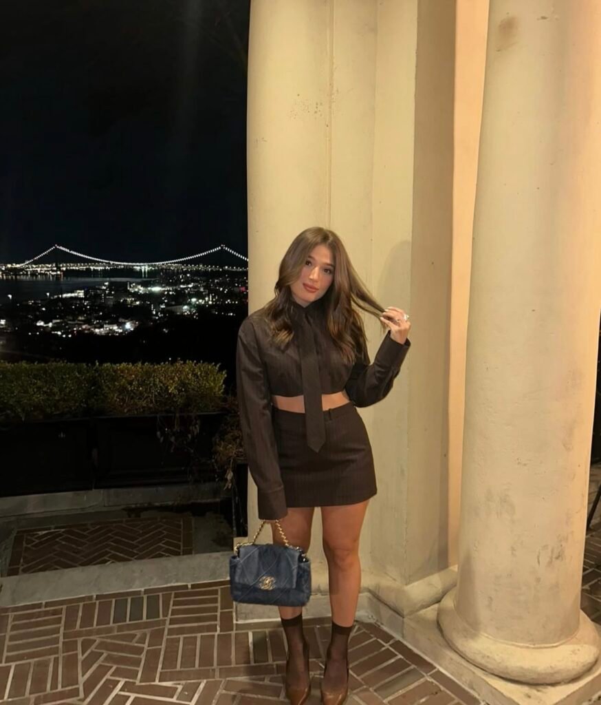 A business casual outfit.