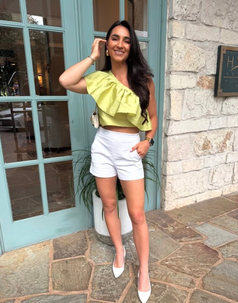 A summer vacation outfit.