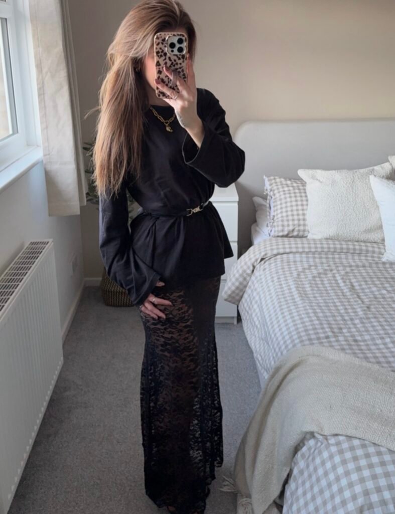 A cute date night outfit.