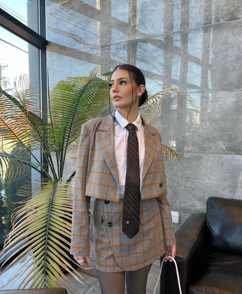 A business casual outfit.