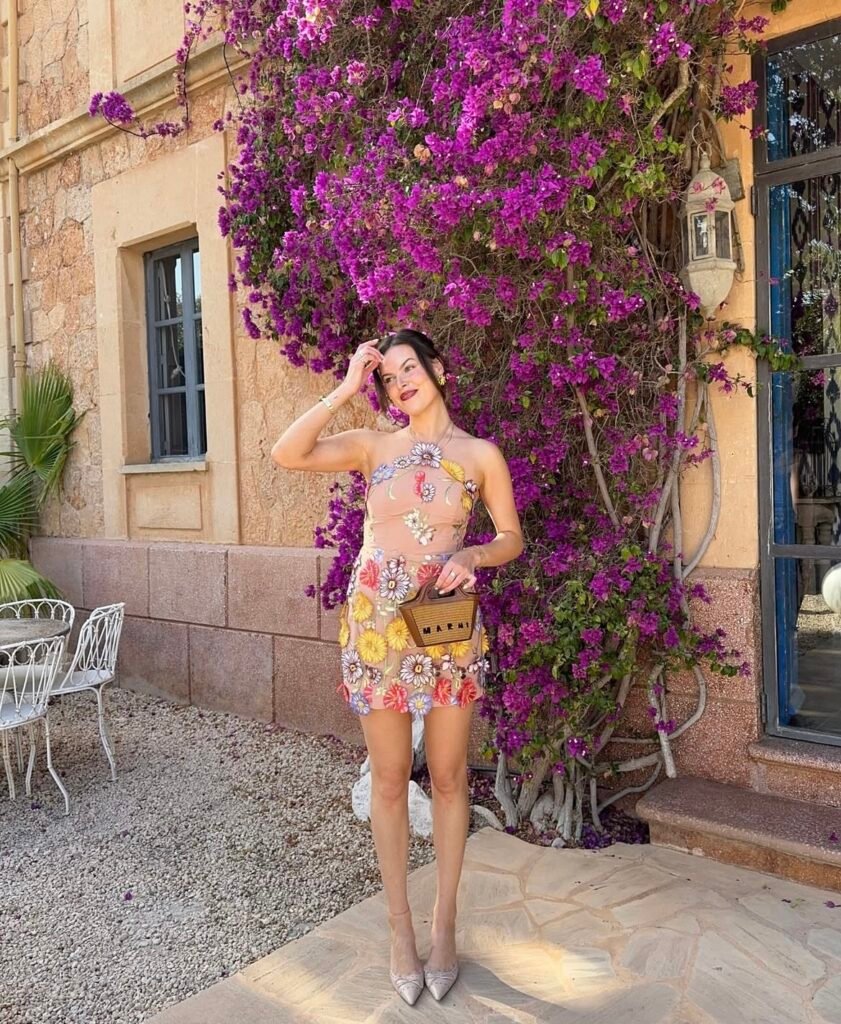 A summer vacation outfit.