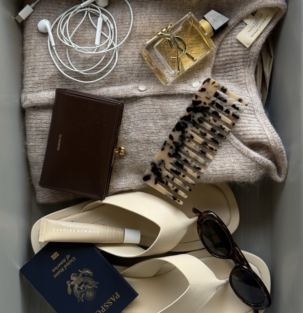 A comfy travel outfit.