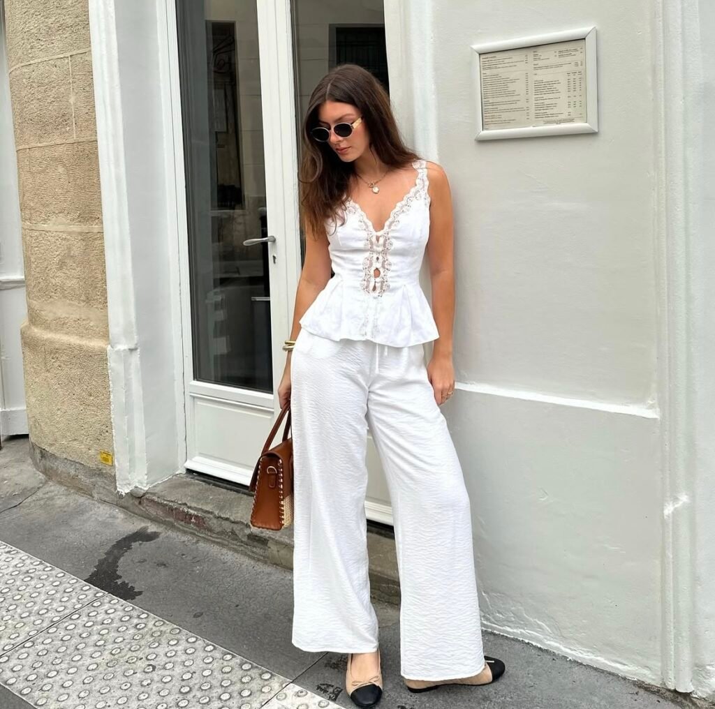 A cute, simple outfit.