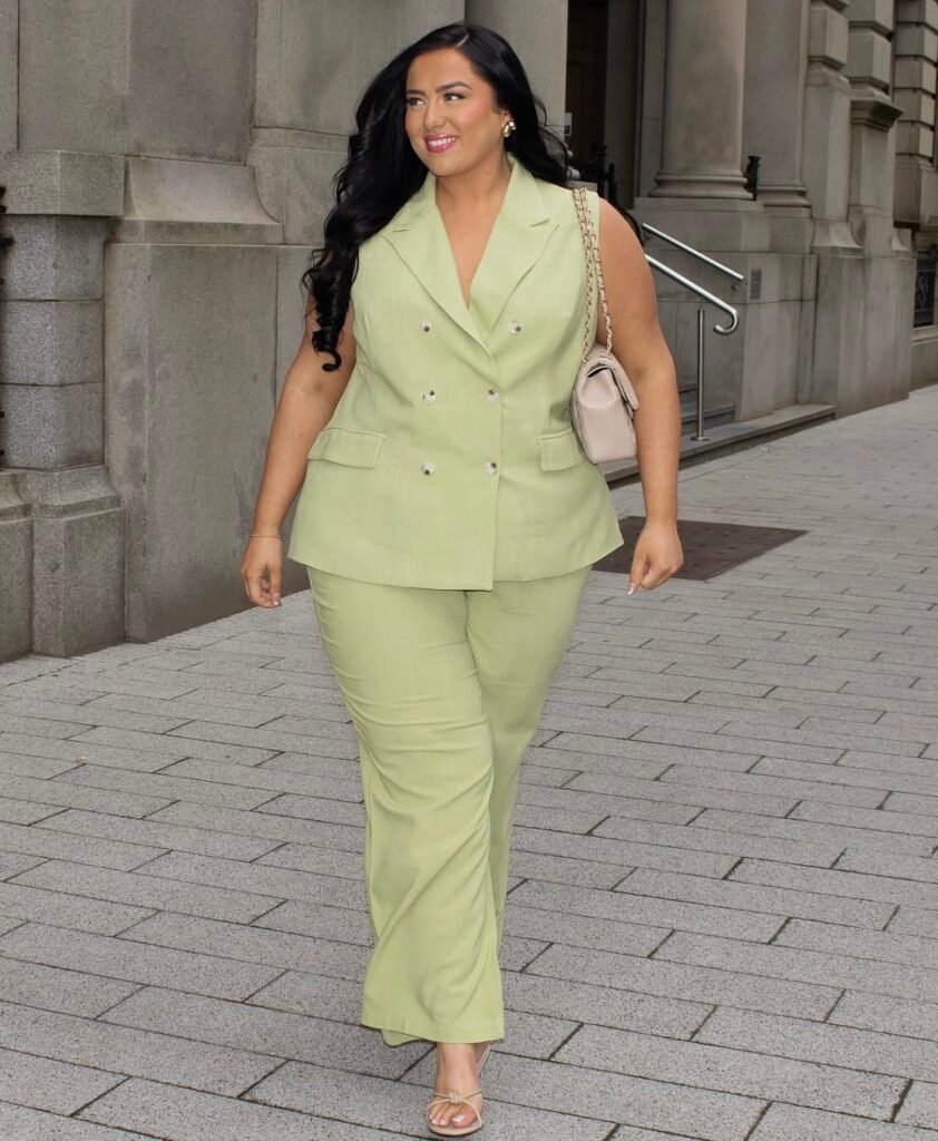 A plus size business casual.