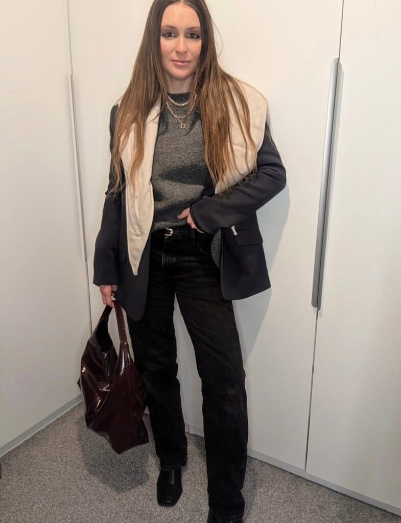 An outfit with black jeans.