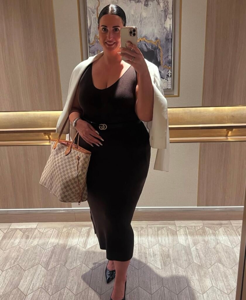 A plus size business casual.