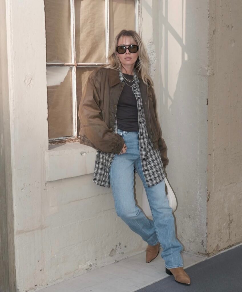 A 90s fashion outfit.