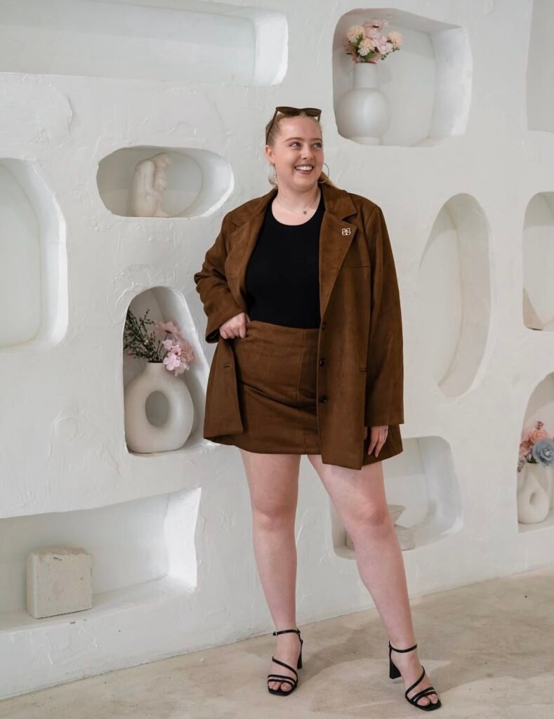 A plus size business casual.