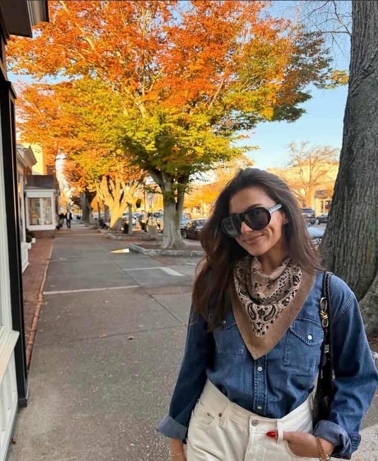 A women wearing a bandana.