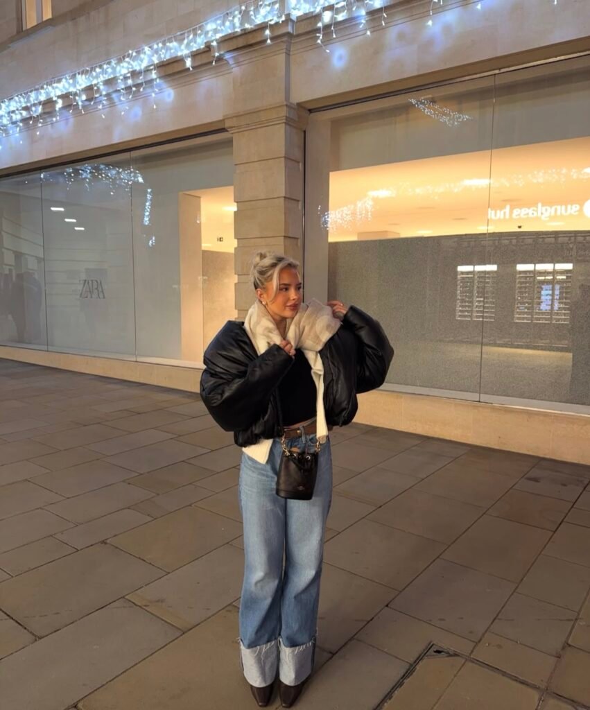 A casual lunch outfit.