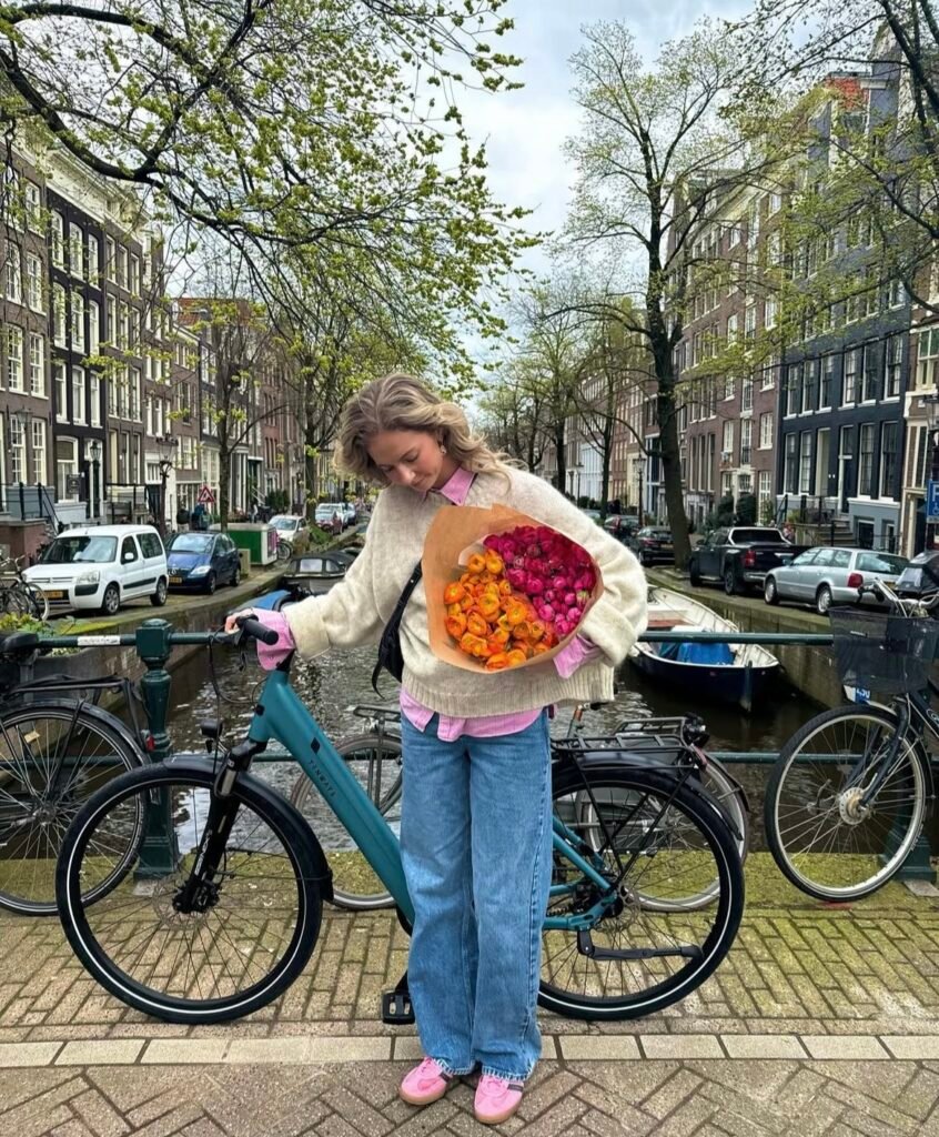 A cute, simple outfit.