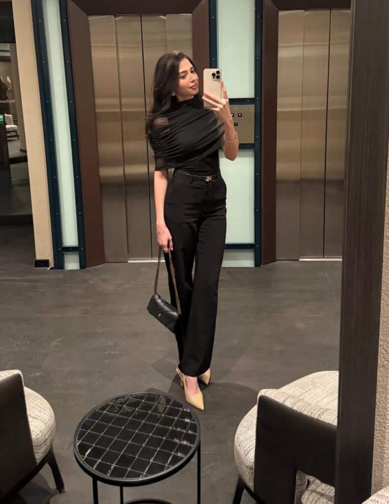 An outfit with black jeans.