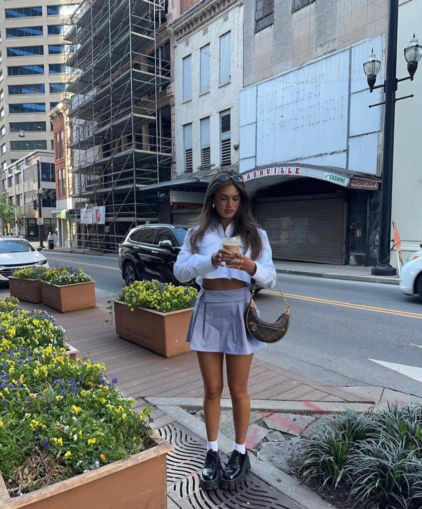 A casual lunch outfit.