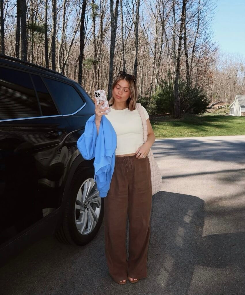 A linen pants outfit.