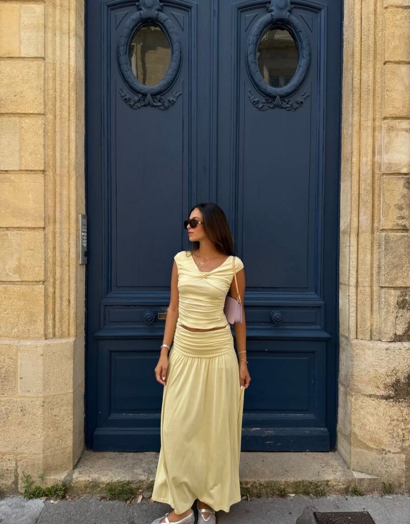 A cute, simple outfit.