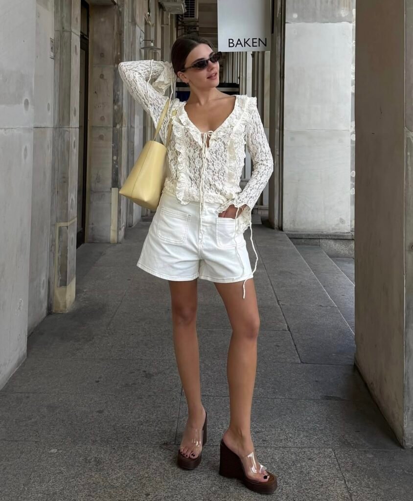 A cute, simple outfit.