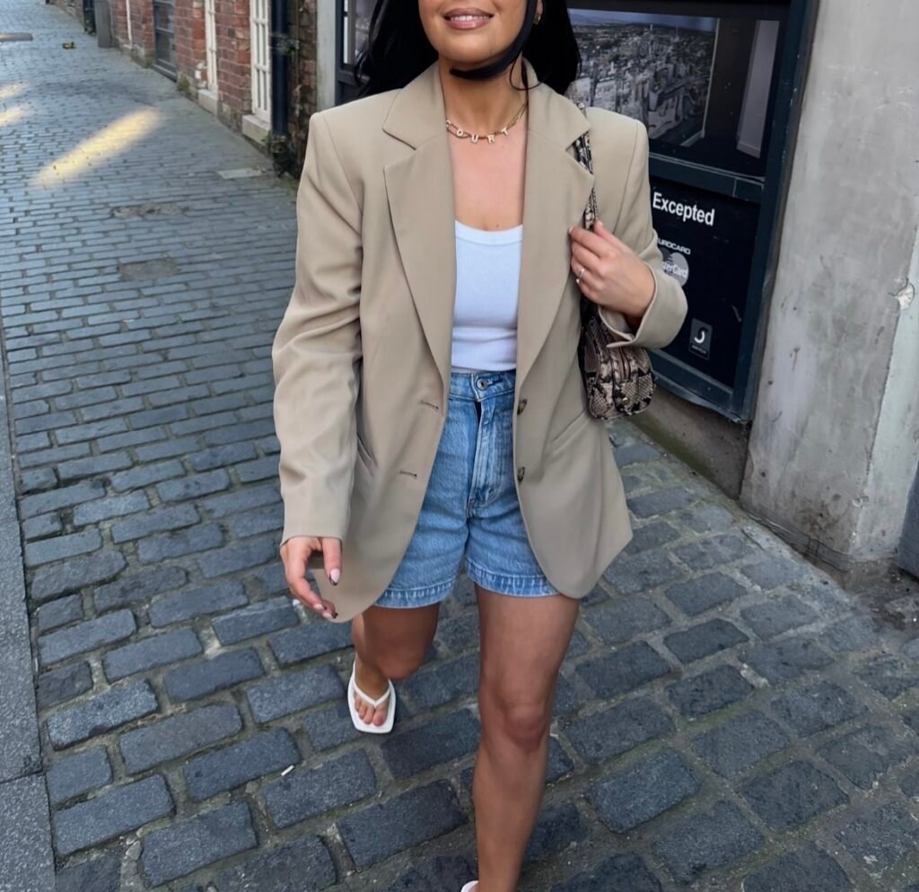 A 90s fashion outfit.