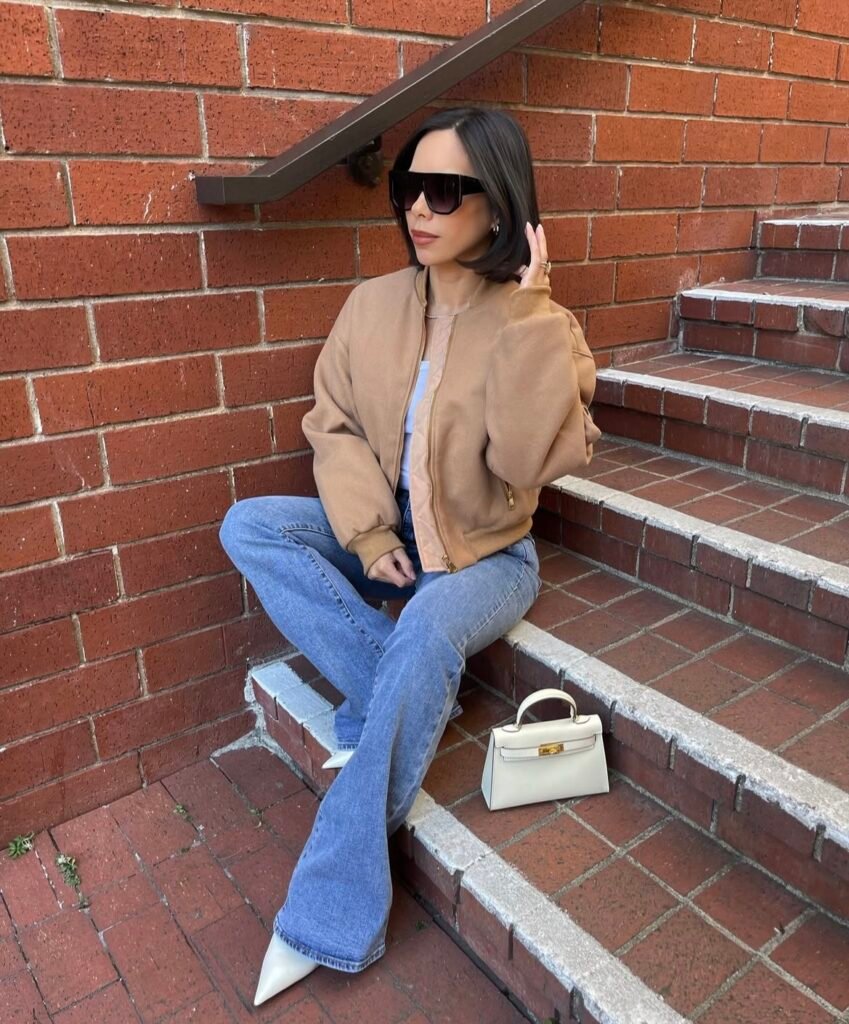 A flare jeans outfit.