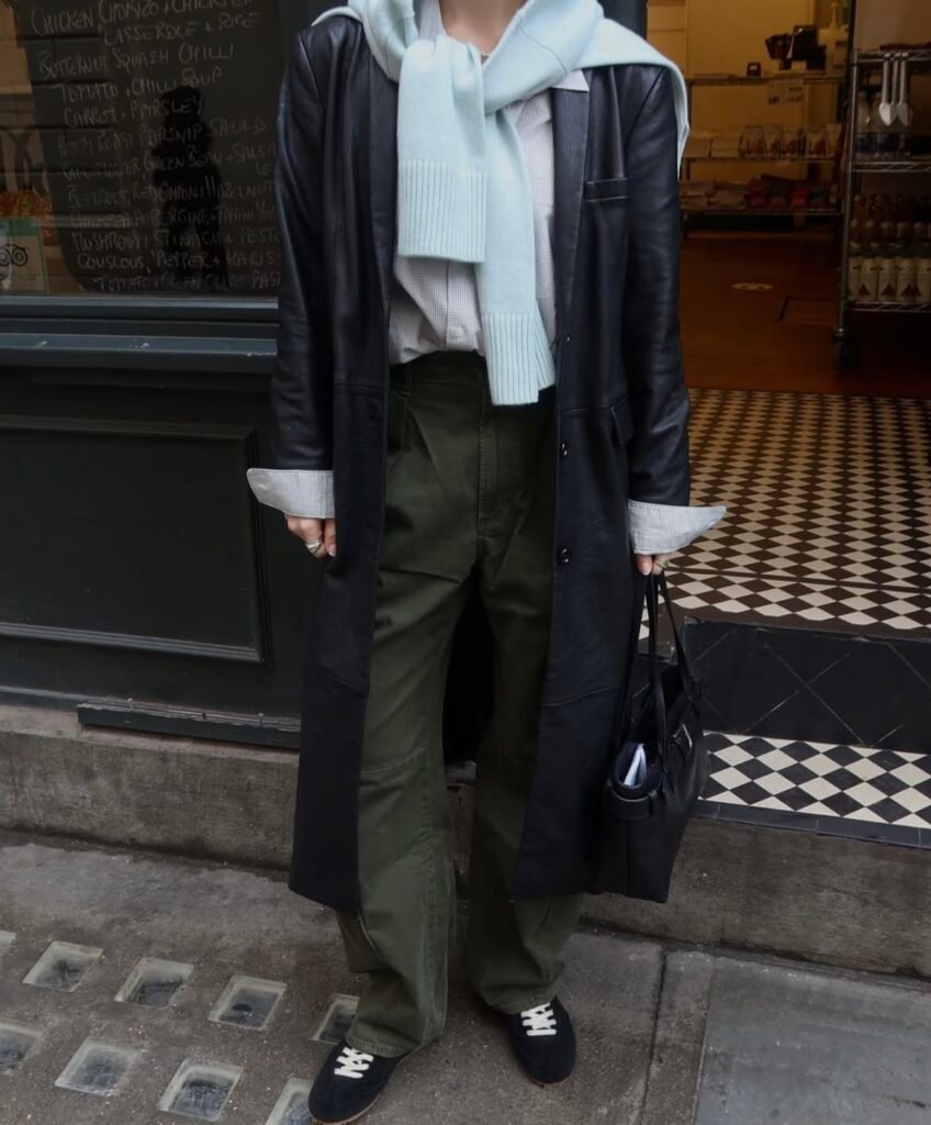 An outfit with cargo pants.