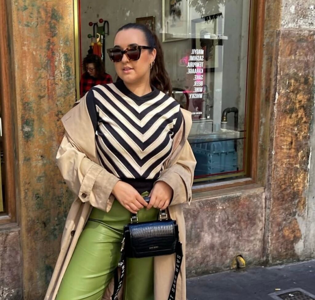 An outfit with green pants.