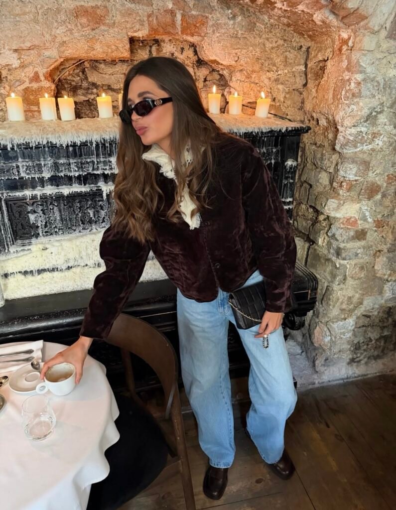 A casual brunch outfit.