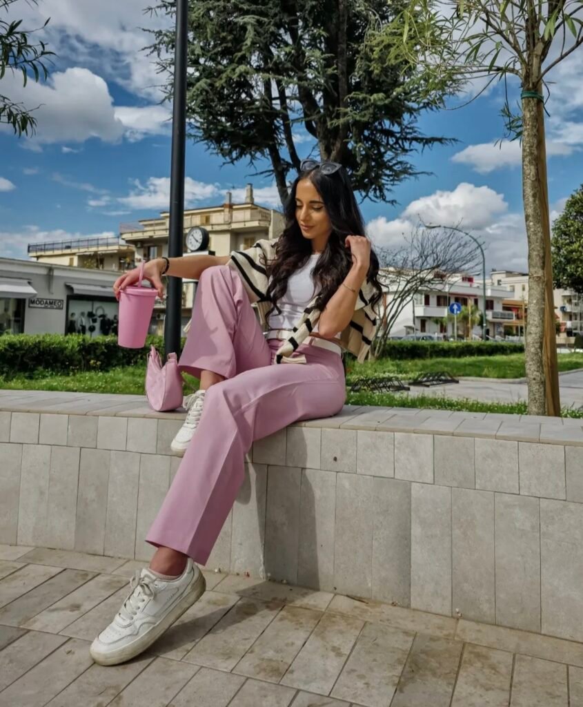 An outfit with wide leg pants.