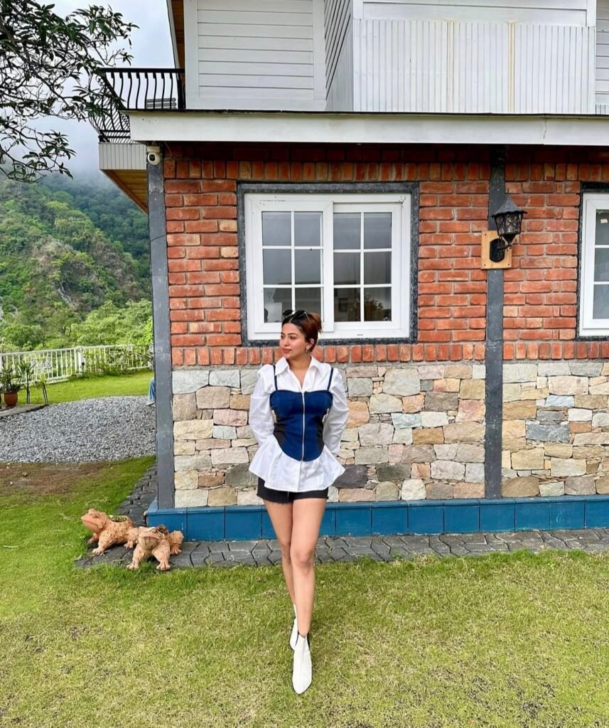 A denim corset outfit.