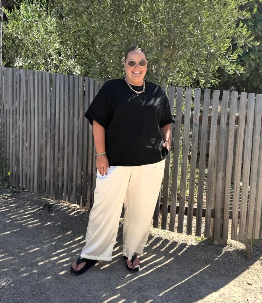 A plus size brunch outfit.